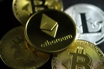 The Female Bitcoin Awakening: Why The Gender Gap Is Closing