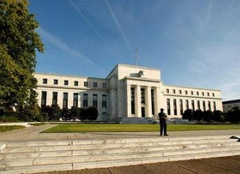 对比研究美联储加息前后股市与比特币表现