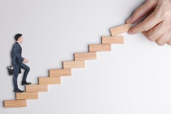 Ethereum Recovers 6%, Why 100 SMA Is The Key For Upsides