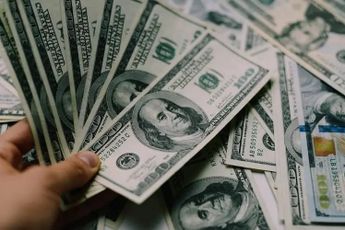 Федеральная резервная система повышает ставку на 50 б.п., FOMC сигнализирует о повышении ставки до 5,1% в следующем году