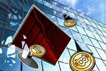 Bitcoin 4% dip may ‘panic’ short-term holders as price falls below average cost