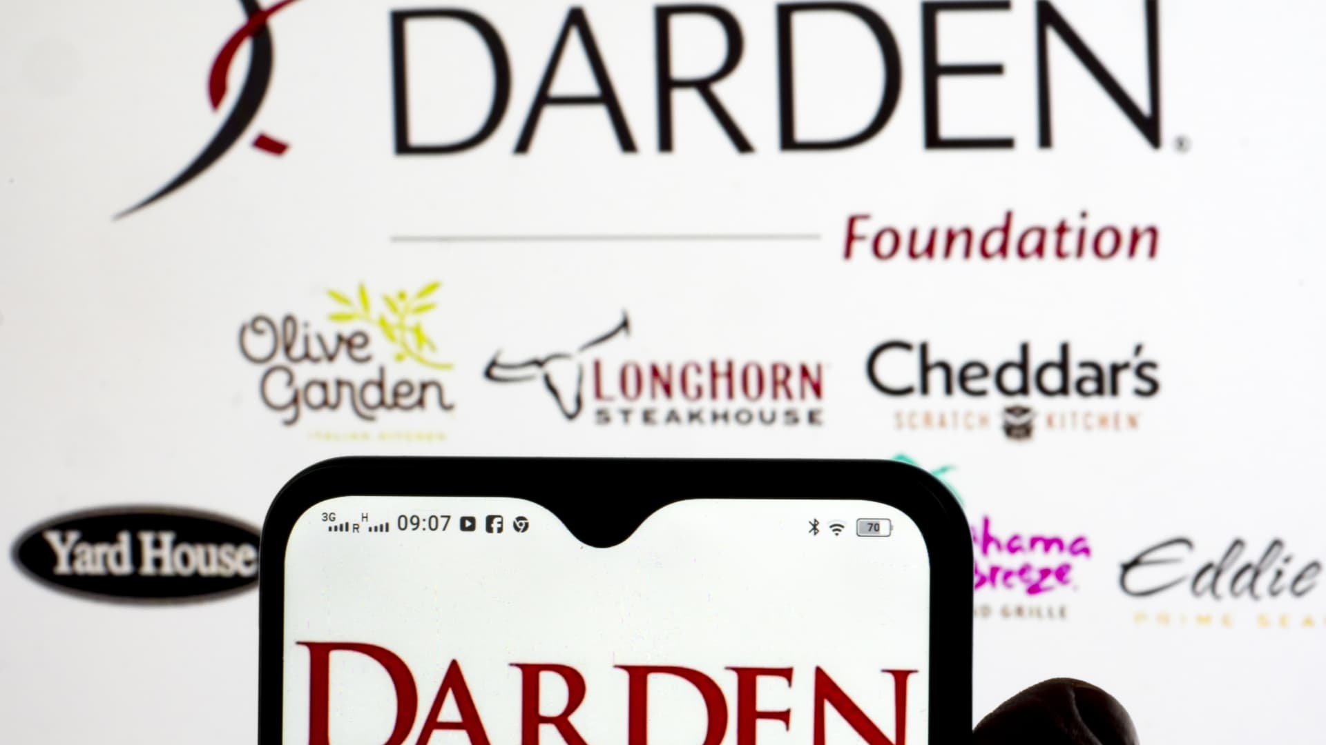 Darden Restaurants以约6.05亿美元收购Chuy's