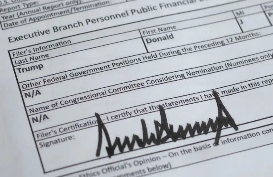 净赚一千万美元，特朗普都有哪些「币圈收入」？