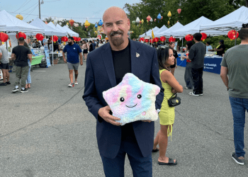 Pro-XRP Lawyer Deaton Clinches Republican Nomination For US Senate