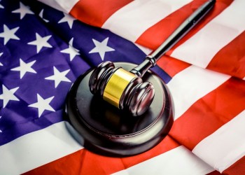 ‘Anti-American’ Crypto Crackdown: Former Presidential Candidate Slams US Regulators