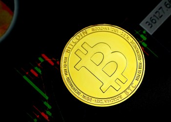 Bitcoin Struggles In Early October: Bullish Rebound Ahead For BTC? - bitcoinist