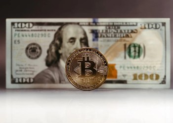 $36 Trillion Question: Can Bitcoin Really Save The US? Peter Schiff Thinks Not