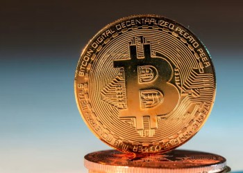 Retail Investors Rush To Buy Bitcoin As Whales Offload – What This Means For BTC
