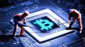 比特币矿工生死线:交易费暴跌与成本飙升,未来将会怎样?