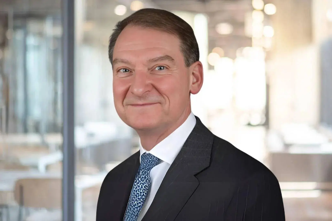 从法学博士到加密 Holder,走近SEC新主席Paul Atkins