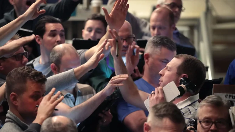 Bitcoin ETFs Pull $590M on BlackRock’s Second-Largest Day of Inflow