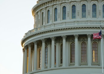 US Senators Working To Revive Failed Stablecoin Bill With Bipartisan Push – Report