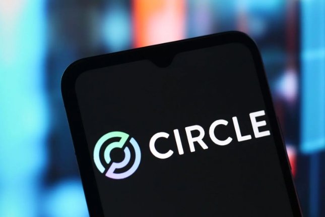 ARK狂赚9600万美元后出货，现在能做空Circle了吗？