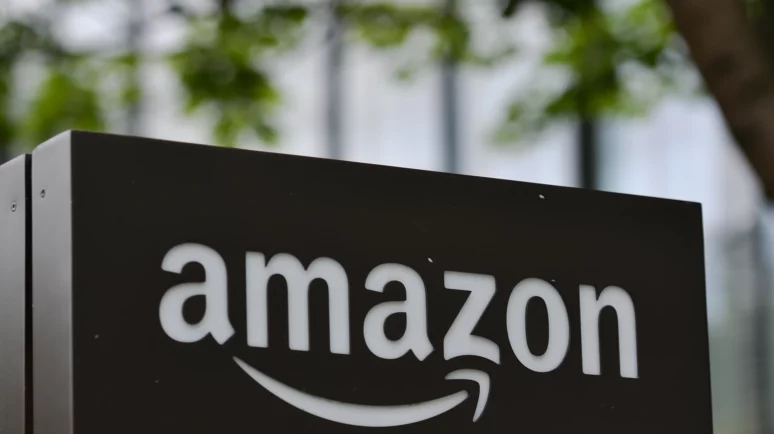 Big Retail Gets Into Crypto With Amazon and Walmart Exploring Stablecoins