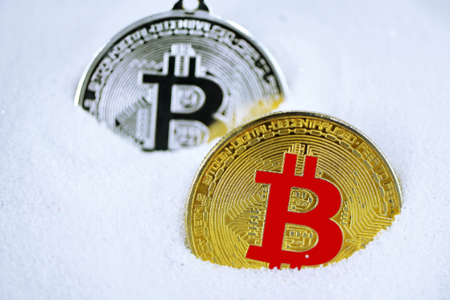 比特币一路高歌，比特币网络却成了链上鬼城？