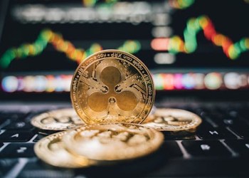 XRP Builds Pressure Below $3 As RSI Breakdown Signals Imminent Move – Analyst