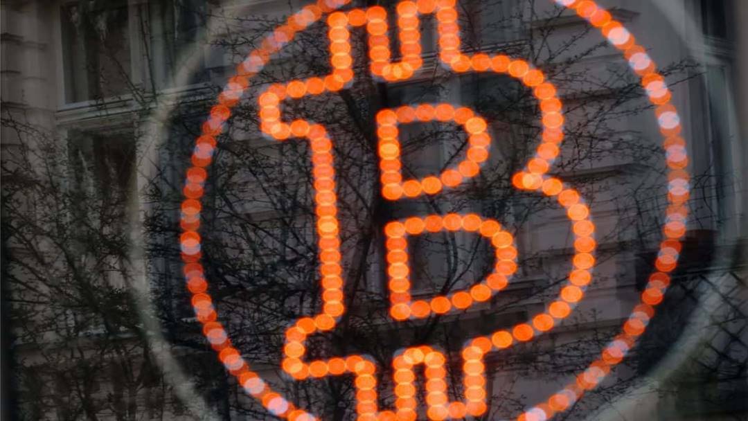 比特币市值超越亚马逊,全球上市公司掀起囤币大战