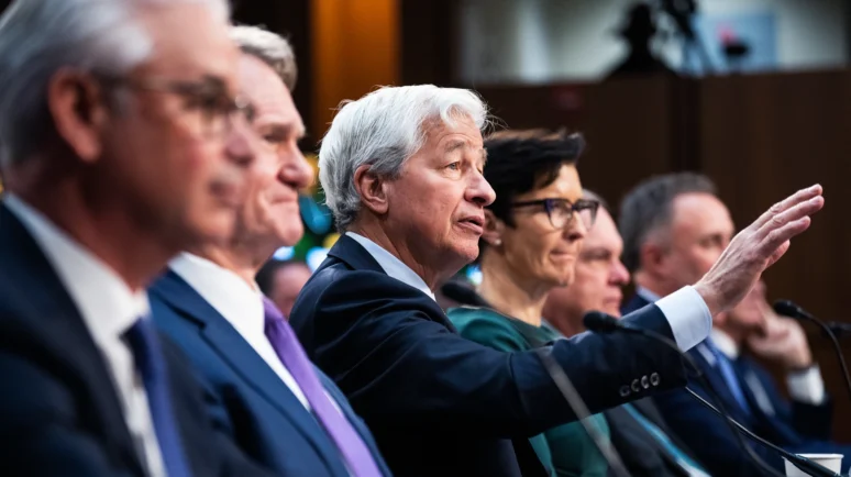 Circle, Ripple and Other Crypto Firms Face Roadblock as ABA Urges Delay on National Bank Licenses