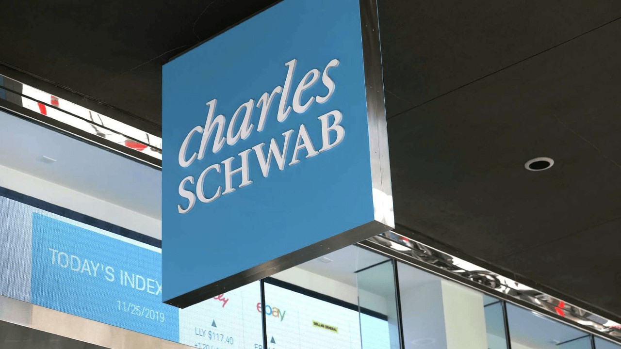 charles-schwab-crypto.jpg
