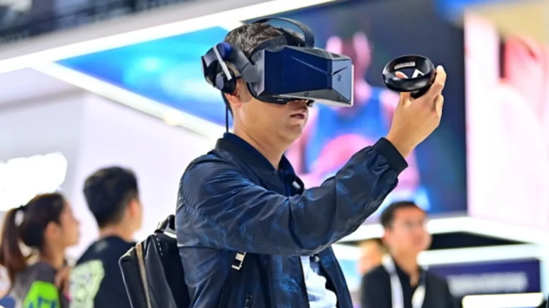Betting in the Metaverse: Are Virtual Worlds the Next Crypto Casino?