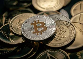 Crypto News: Trump’s Attention Shifts As Powell Turns Dovish, Threatens To Fire Fed Governor — Details