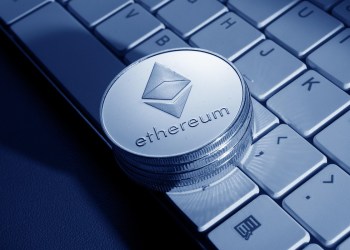 Ethereum Falls Behind Solana In Major Metric, Is Altcoin Season At Risk?