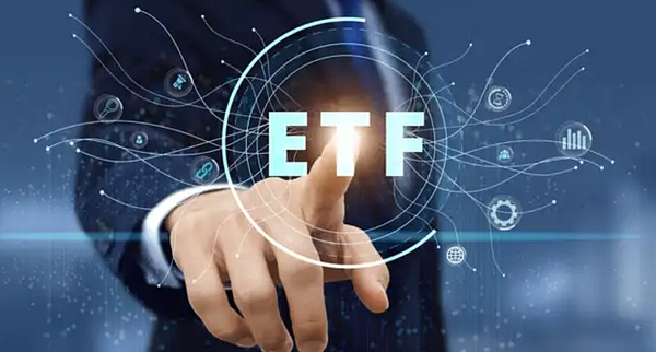 SOL/XRP ETF 申请撤回 = 凉了?错 | SEC 这步棋是为审批开 “快进键”