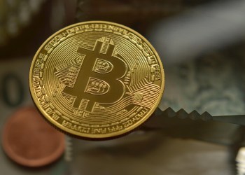 Analyst Who Called The Gold Surge To ATH And The S&P Rally Has Turned To Bitcoin – Here’s What He Said