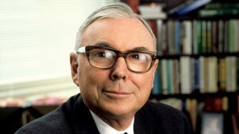 查理芒格最后的岁月：99 岁仍在大胆投资，扶持年轻邻居打造地产帝国