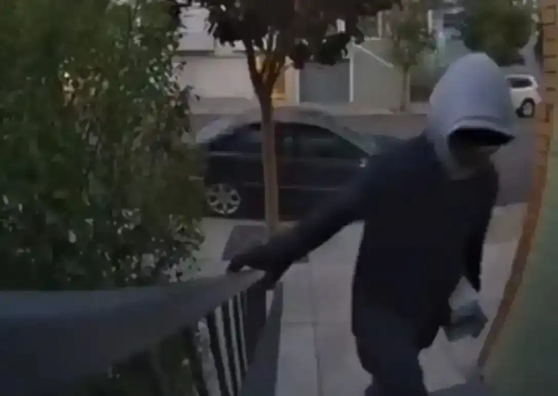 连 ChatGPT 之父的前男友都被抢了上千万美金，老外抢劫有多疯狂