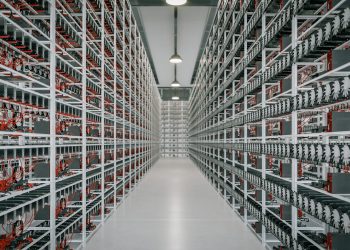 La Minería de Bitcoin Sufre un Duro Golpe: Pérdida del 10% de la Tasa de Hash Vinculada a Cierres en China