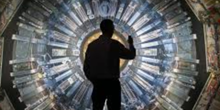 1840亿帝国走钢丝：Tether三重危机全面爆发，它还能撑住加密世界的地基吗？