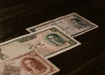 伊朗货币危机引发抗议，CEO称比特币提供出路