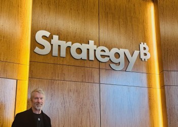 策略公司（原微策略）在MSCI风波中保持纳斯达克100指数地位——详情