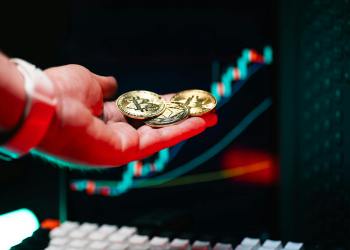 Institutional Demand Returns As Spot Bitcoin, Ethereum ETFs End Outflow Streak