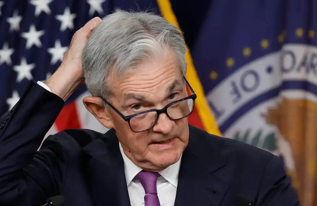 Trump "va en serio": Powell es investigado penalmente y la disputa por las tasas de interés se intensifica