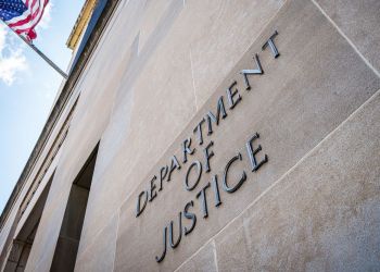 Penutupan Unit Kripto DOJ Picu Pemeriksaan Terhadap Kepemilikan Kripto Pribadi Wakil Jaksa Agung