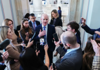 From Davos Confrontation to Capitol Hill: How Coinbase Became the Banking Industry's 'Legislative Enemy'