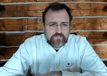 Hoskinson Blasts Ripple CEO Garlinghouse In Fresh Public Rant