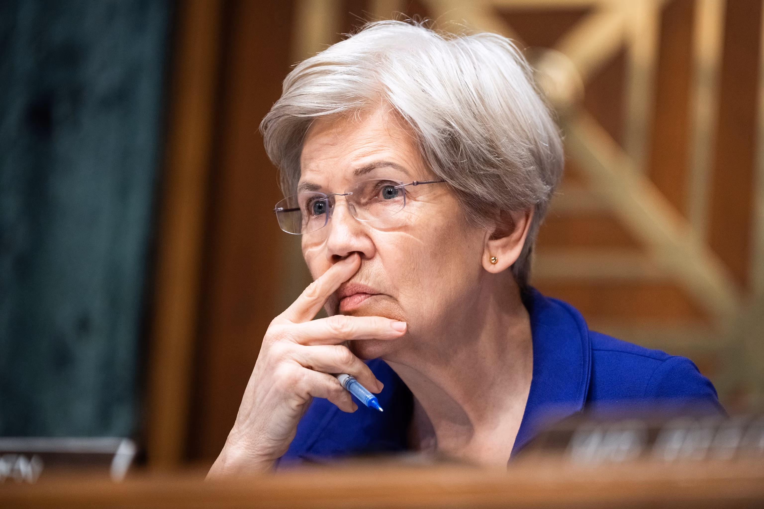 Peringatan Senator Warren: SEC Menerima Surat tentang Potensi Kerugian dengan Crypto dalam Dana 401(k)