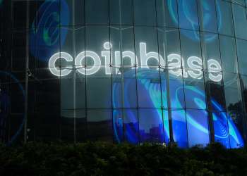 Coinbase Intensifica su Lucha Contra los Bancos Australianos por las Prohibiciones de Criptomonedas