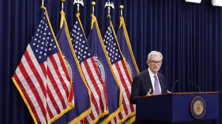 Rate Cuts Watch: FOMC Minutes, PCE Inflation and Jobs Data To Move Crypto