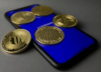 Kasus Insider Trading Terhadap Pimpinan Coinbase Terus Melaju