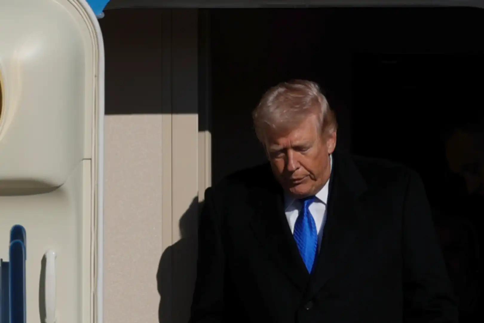 Stop Focusing Only on Oil Prices, the Bond Market Is the Real Barometer