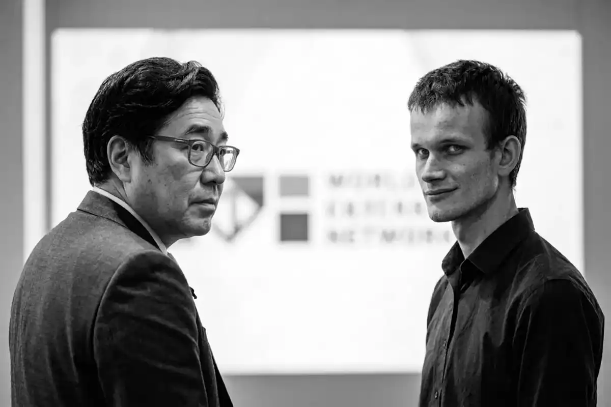 Wall Street Shorts ETH: Vitalik Knows and Is Front-Running, Tom Lee Remains Deluded