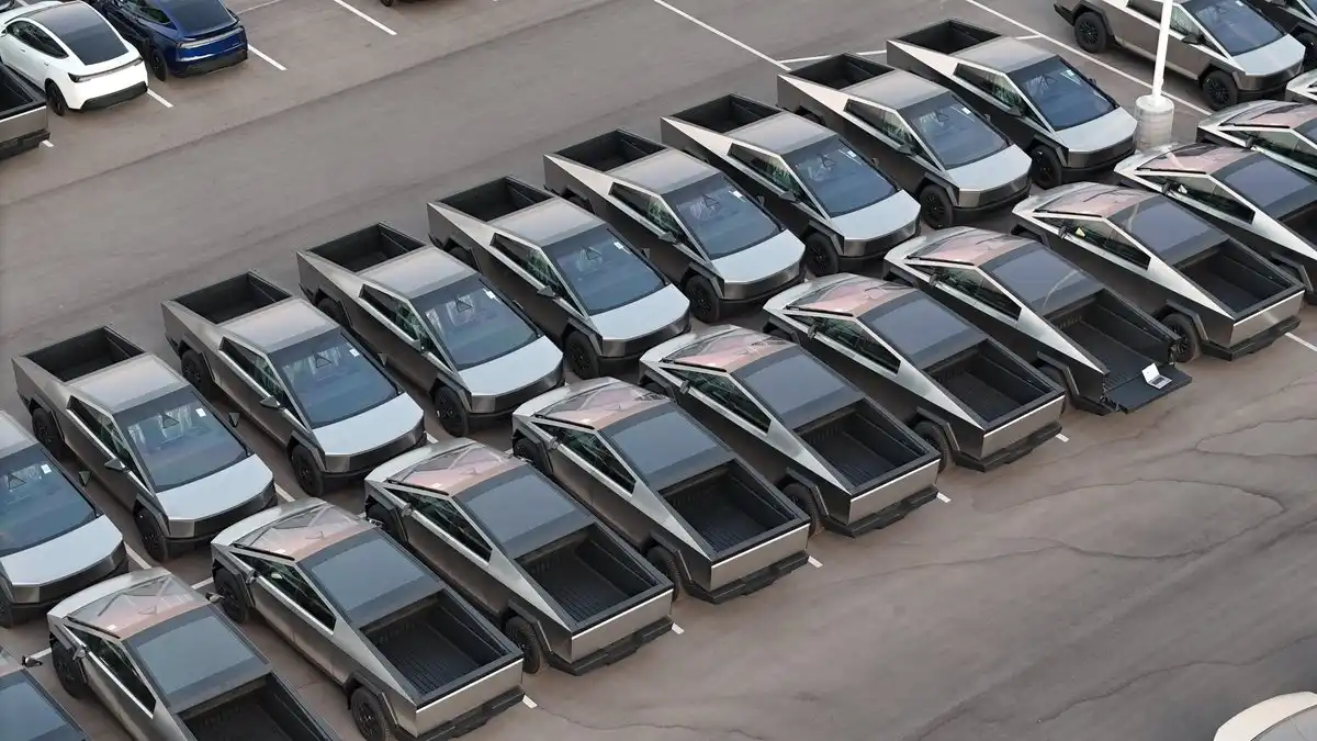 SpaceX  买走美国近五分之一 Cybertruck，马斯克「左手倒右手」撑起超 1 亿美元销售额