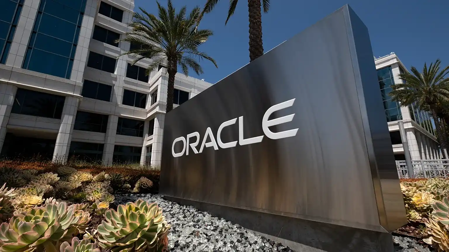After Laying Off 30,000 Employees, Oracle Hires a CFO Who Managed Power Plants