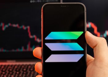 Solana Under Pressure At $75–$78, But Bulls Eye Massive Upside Ahead