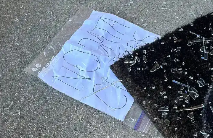 Même face à des fusillades et des peines de prison, pourquoi les habitants des petites villes américaines s'opposent-ils aux centres de données IA ?