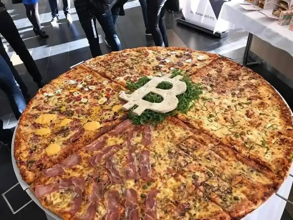 Bitcoin Pizza Day 16th Anniversary: 10,000 Bitcoins for Two Pizzas Then, Now Worth $780 Million